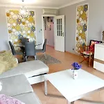Sea Moments Mar A Vista Апартаменти *